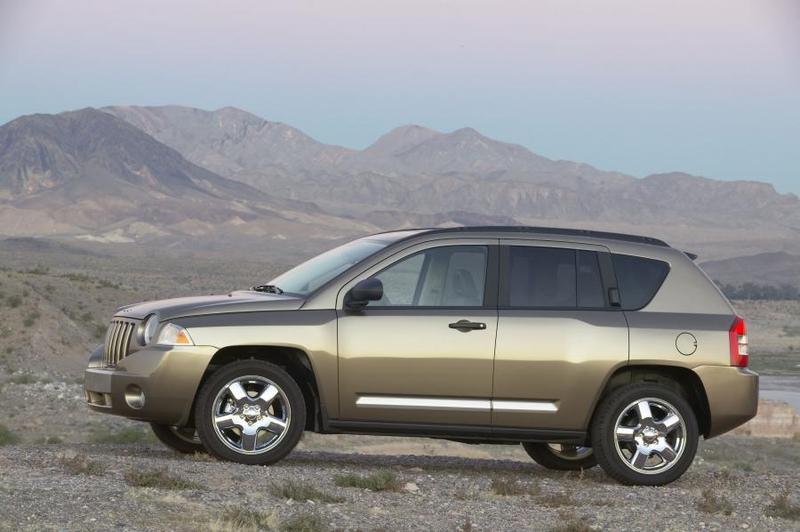  Jeep Compass 2007 года  (фото 25 из 100)